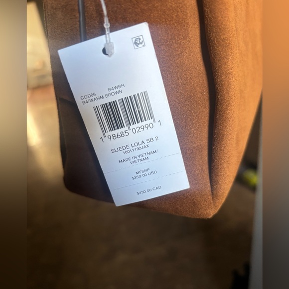 Coach Suede Lola Shoulder Bag
BRAND NEW - Picture 6 of 10